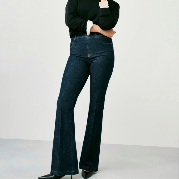 SPANX Denim - SPANX Original Everywhere High Waist Dark Wash Flare Jeans SZ Medium Minimalist